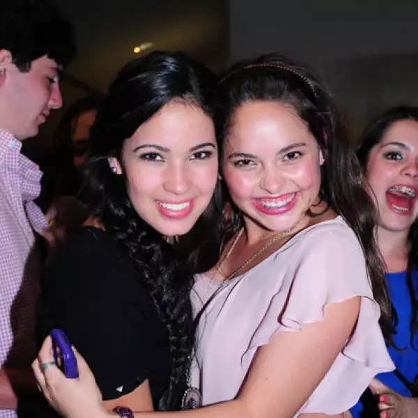 Vivi Carrillo,Mariana Vergara