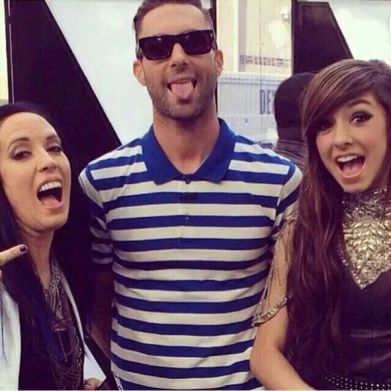 Adam Levine, Demi Lovato y más celebridades comentaron sobre la muerte de Christina Grimmie, quien fue asesinada durante un concierto.