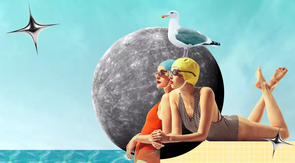 Two,Beautiful,Women,In,Vintage,Swimsuits,Cap,And,Sunglasses,Enjoying