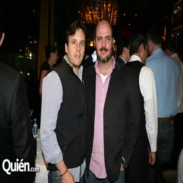 Alex Miz,Carlos Izquierdo