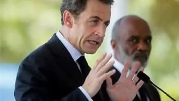 Francia también prometió mandar a 10 especialistas para trabajar durante dos años con el primer ministro haitiano. (Foto: AP)