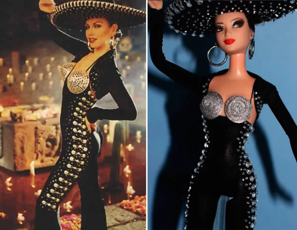 Con el traje de charro famoso por el tema Amor a la Mexicana.