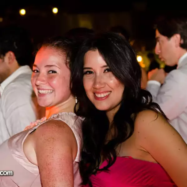 Mónica Sáenz y Sarah Vargas