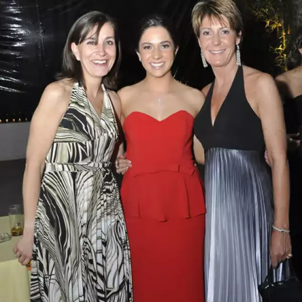 Pilar Gordon,Covadonga Gordon y Magdalena llavona