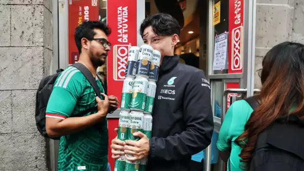 ¿Adiós al Oxxo? El delivery acelera su ofensiva en las compras de conveniencia con entregas de menos de una hora