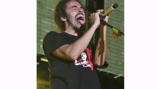 El vocalista de Café Tacvba aprovechará las vacaciones de Café Tacvba para explotar su talento como actor en la obra de Teatro Los placeres de la Lengua.