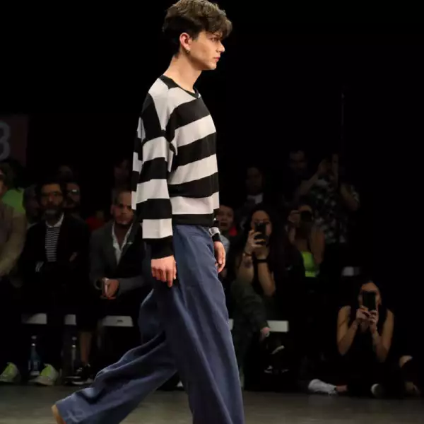 Boyfriends-Shirt-MBFWMx-Model-Runway