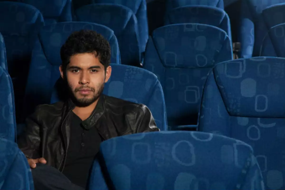 Tiene 20 años y este actor ya puede presumir haber trabajado con reconocidos directores, nominaciones al Ariel y viajes a importantes festivales de cine. Ahora estrena "600 Millas", su nueva cinta.