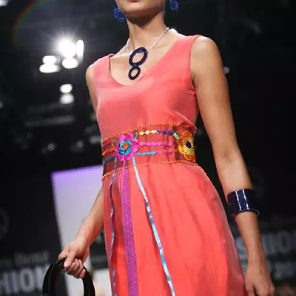 MBF Pasarela Lydia Lavin.