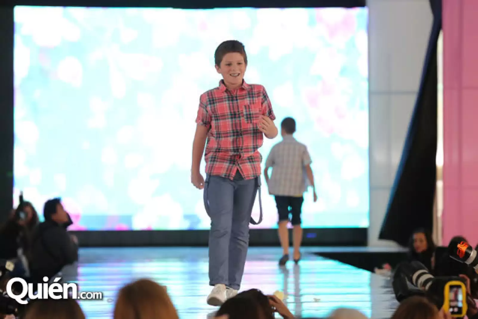 Festejo del día de las madres del Colegio Miraflores