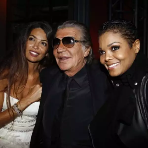 Afef Jnifen y Janet Jackson posaron con el festejado.
