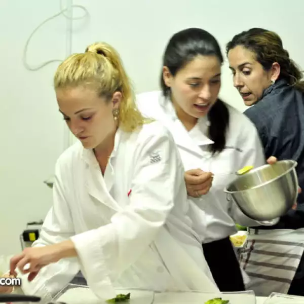 Fernanda Lebeira,Roberta Treviño y Alejandra Coppel