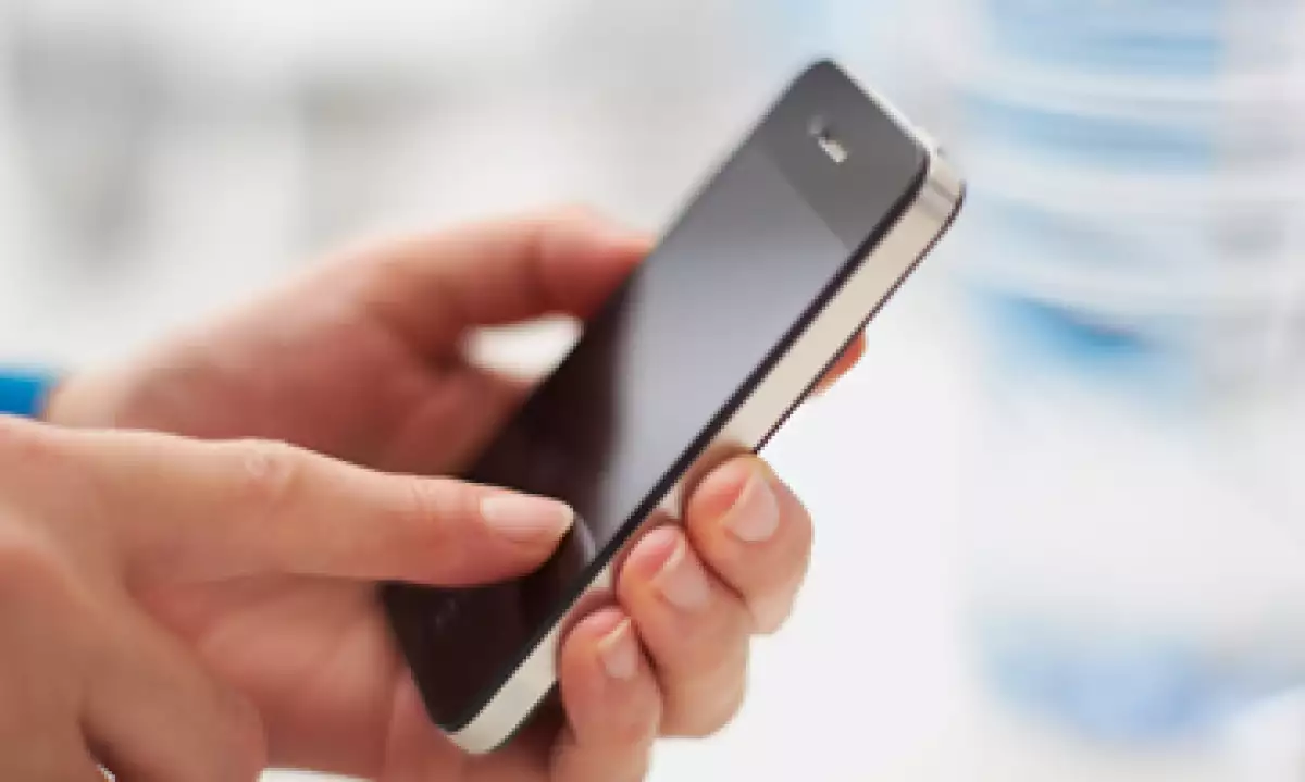 Expertos indican que el declive en los envíos de teléfonos inteligentes coincide con menores expectativas para el mercado chino.(Foto: Getty Images)