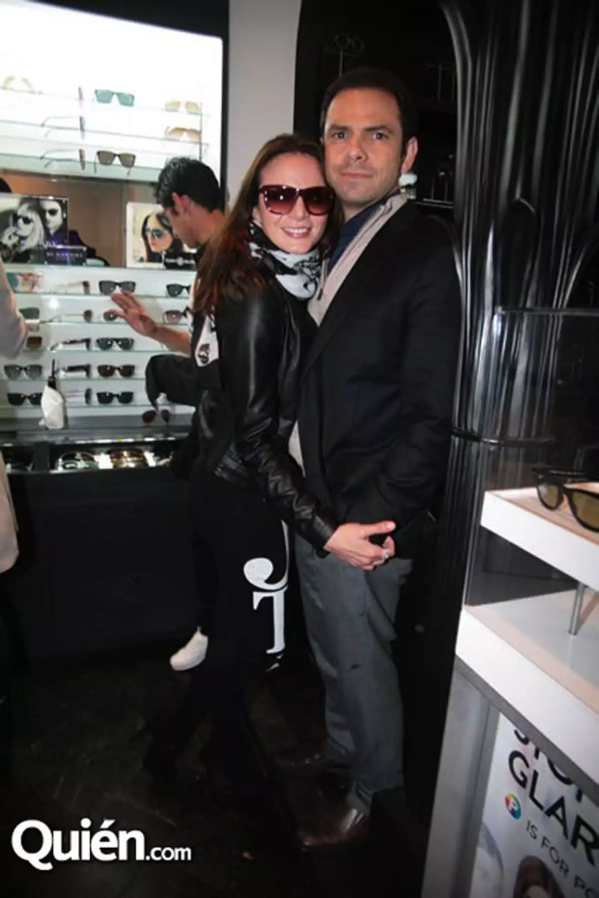 Él es Gerardo Casanova, quien ha hecho muy feliz a Silvia y con quien espera su primer hijo.