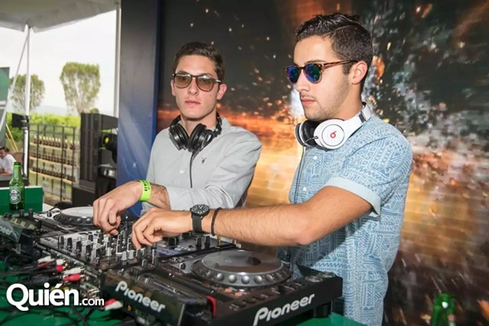 Ricardo y Andrés Charvel