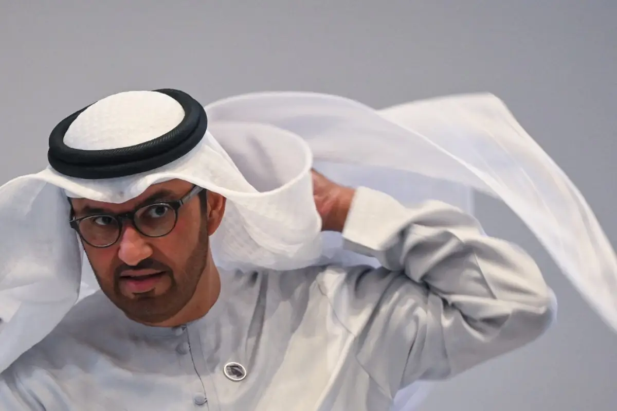 El sultán Ahmed Al-Jaber, presidente de la COP28, designado y ministerio de Industria y Tecnología Avanzada de los Emiratos Árabes Unidos, asiste a la 4a reunión del grupo de trabajo sobre sostenibilidad ambiental y climática celebrada en Chennai el 27 de julio de 2023. Los líderes mundiales se enfrentarán a un ajuste de cuentas sobre el fracaso de la humanidad para frenar las emisiones de calentamiento del clima y la contaminación de los combustibles fósiles cuando se reúnan para las conversaciones sobre el clima de la ONU la próxima semana, ya que el planeta se hincha en probablemente el año más caluroso de la historia humana. 