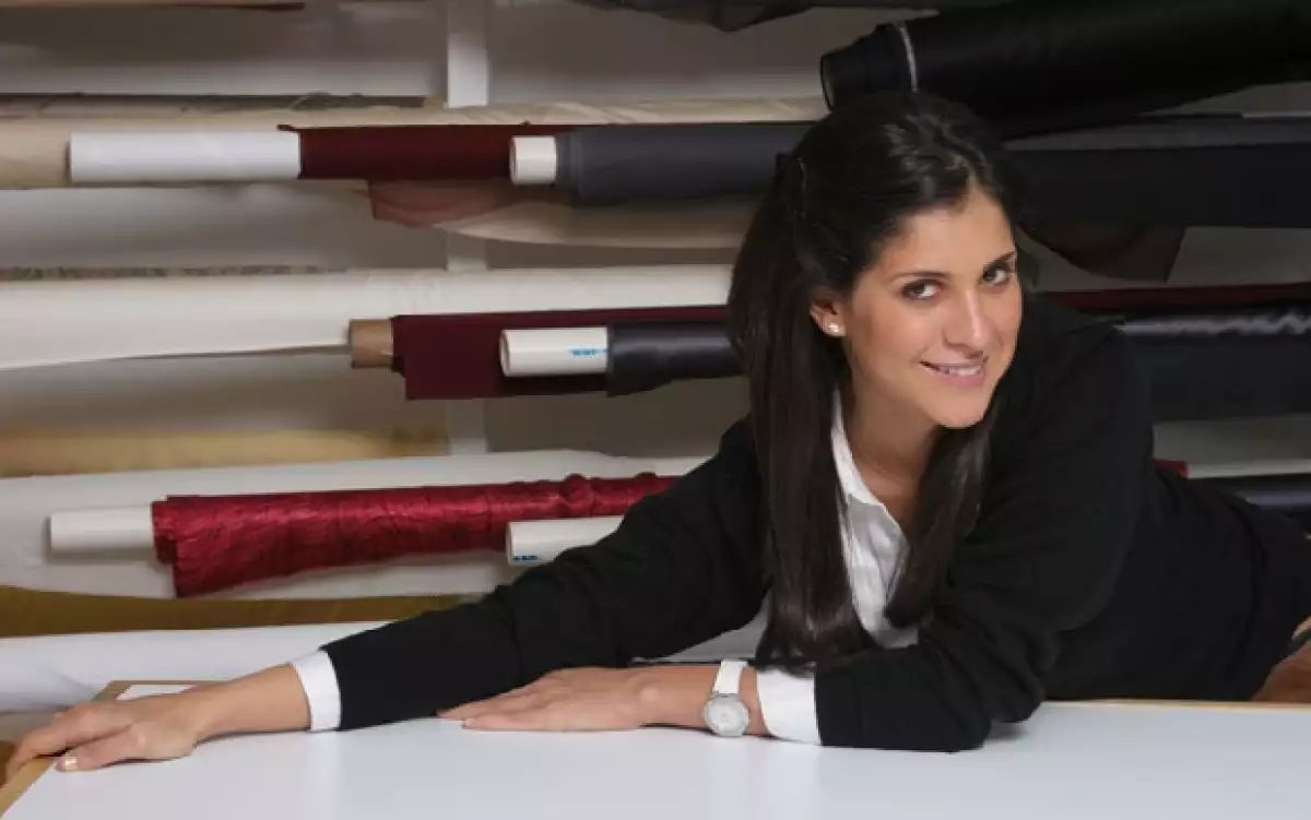 La diseñadora fue invitada a formar parte del reality `La gran boda´ de Discovery Home & Health; su labor fue crear un vestido que el público del programa votara y fuera usado para el gran evento.