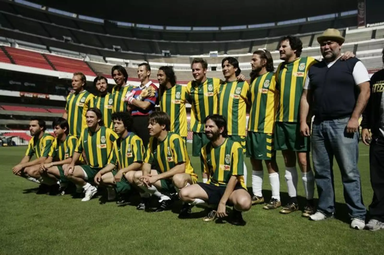 La foto oficial del equipo de "Rudo y cursi".