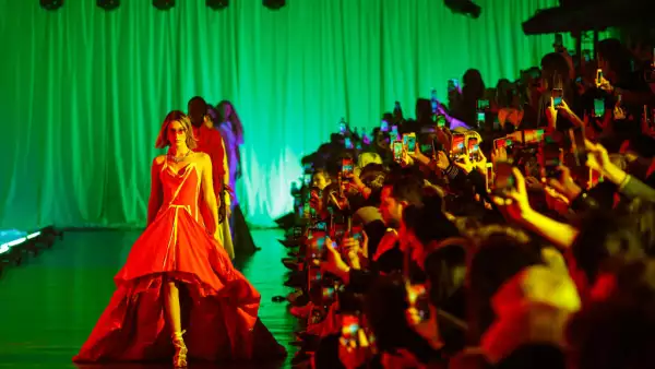 Off-White : Runway - Paris Fashion Week - Womenswear Spring Summer 2020