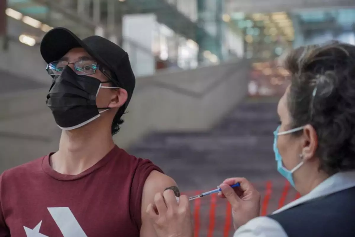 Vacunación 30 a 39 años AstraZeneca 