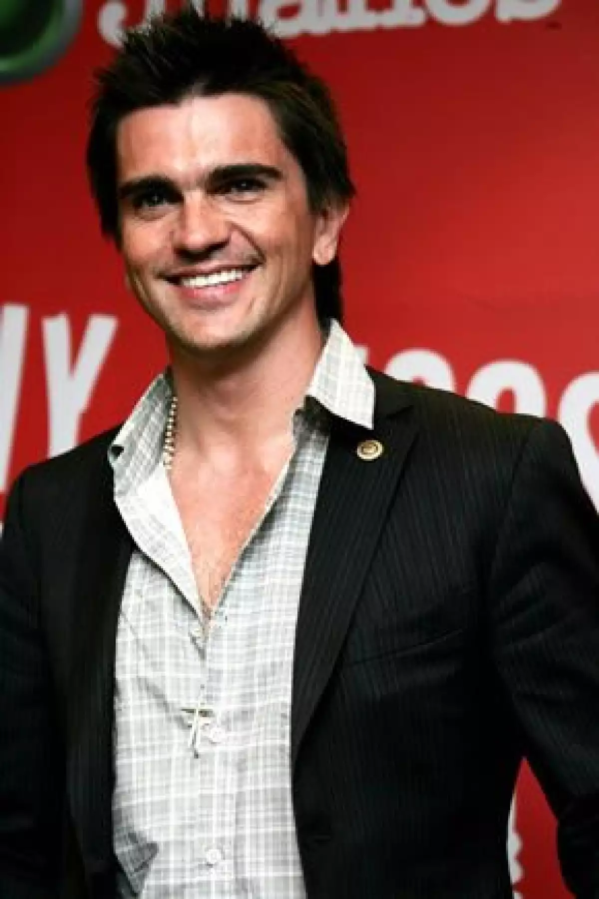 El cantautor pidió propuestas a la iniciativa privada para superar los problemas en Colombia.