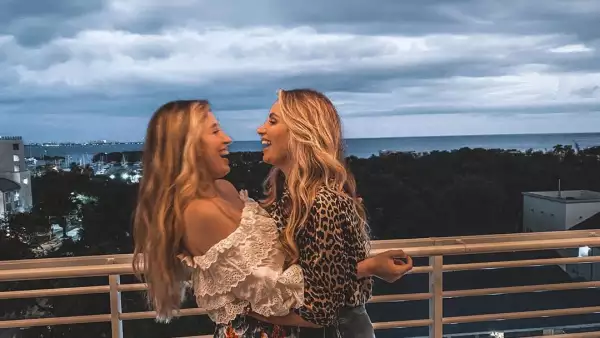 Regina Castro y Angélica Rivera