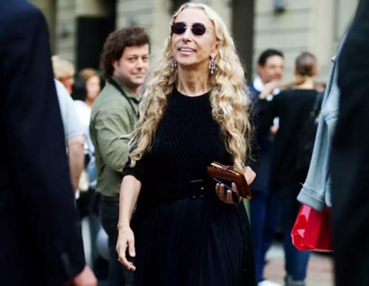 Sozzani está en desacuerdo en aquellos editores que gozan de tener una vida pública.