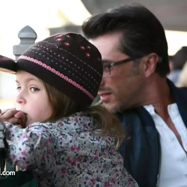 Antonia Mayer,Sergio Mayer