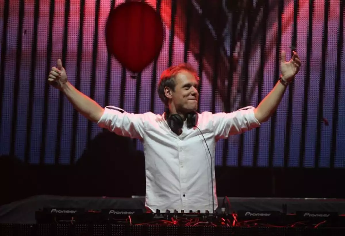 El Dj holandés se presentó en el Palacio de los Deportes en el marco del A State of Trace, el festival de música trance más importante a nivel mundial.