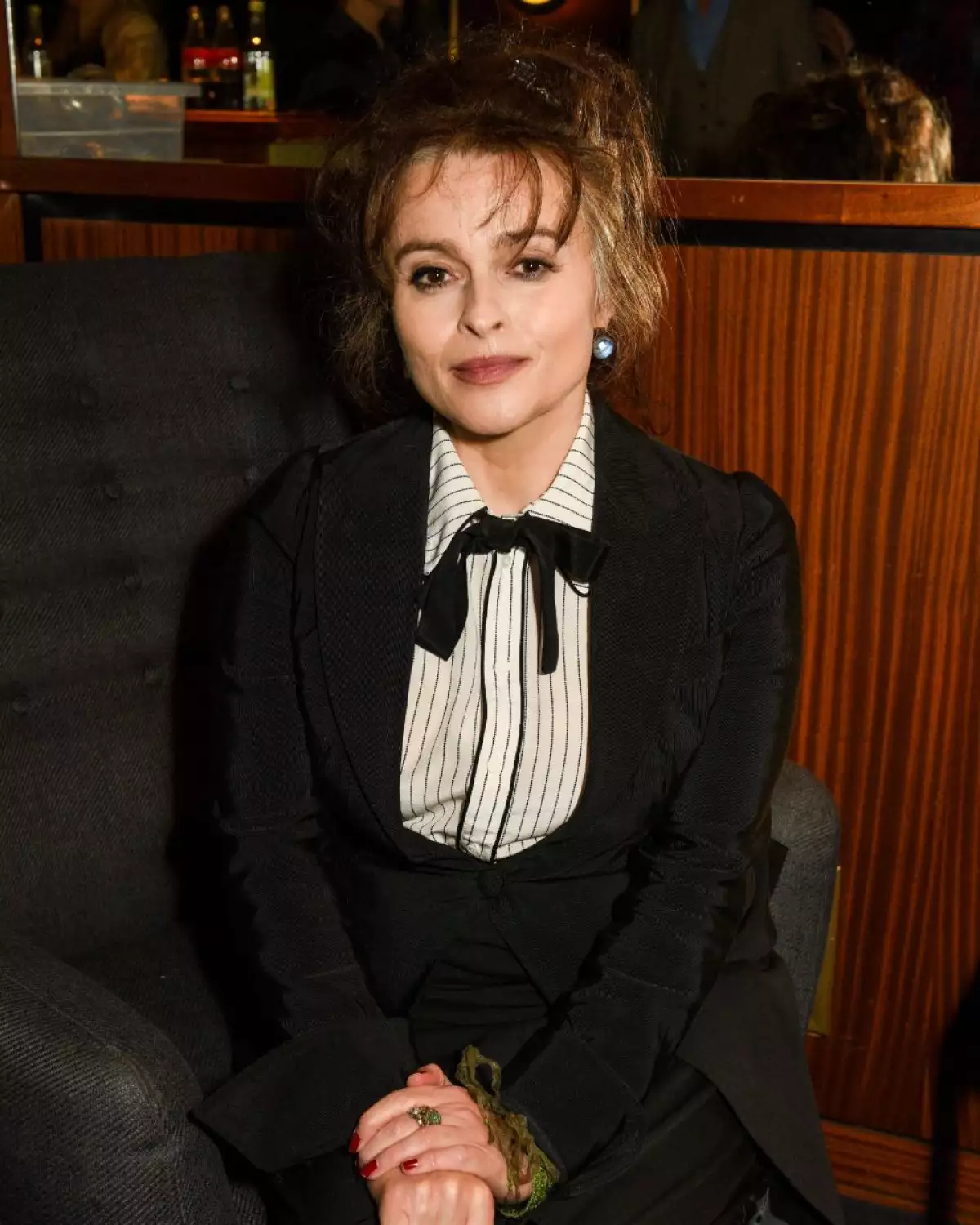 Helena Bonham Carter dice que 'The Crown' debería terminar ya