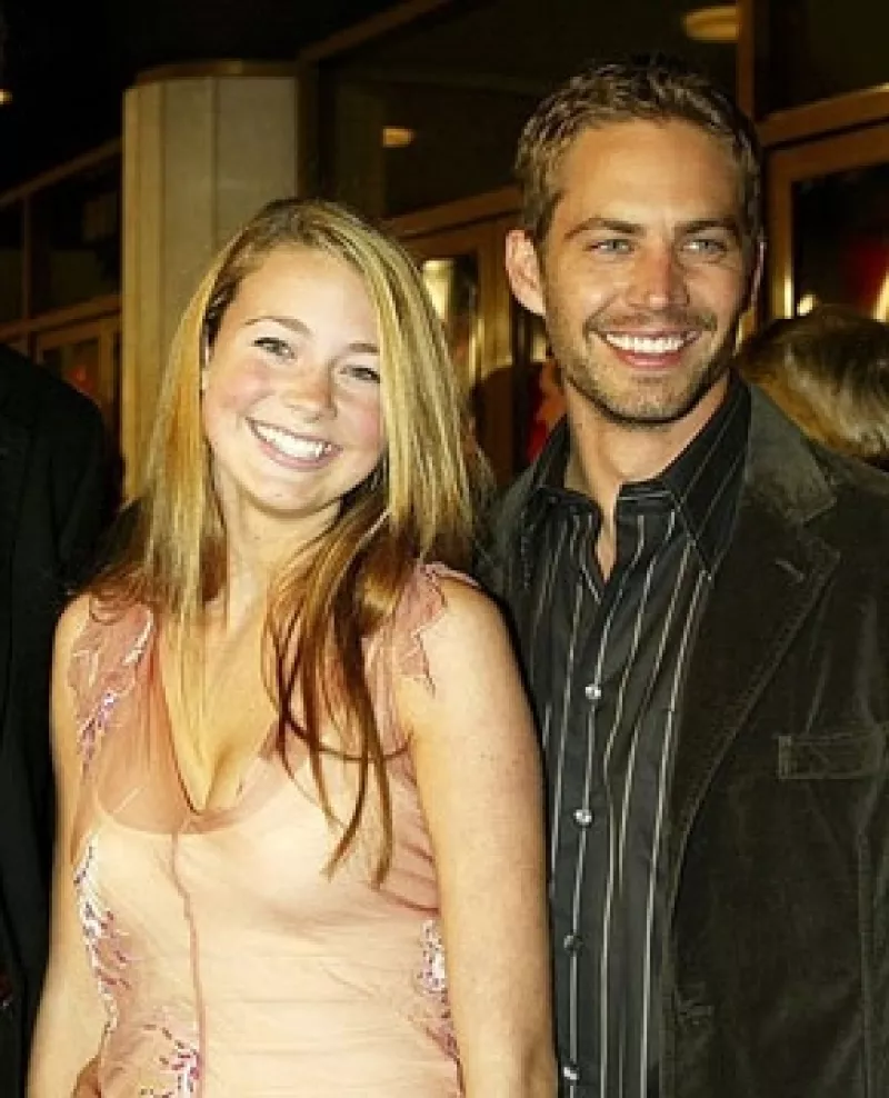 Cheryl Walker comienza los trámites para reclamar la custodia de la hija del actor, Meadow de 15 años pues asegura que su madre tiene problemas con el alcohol.