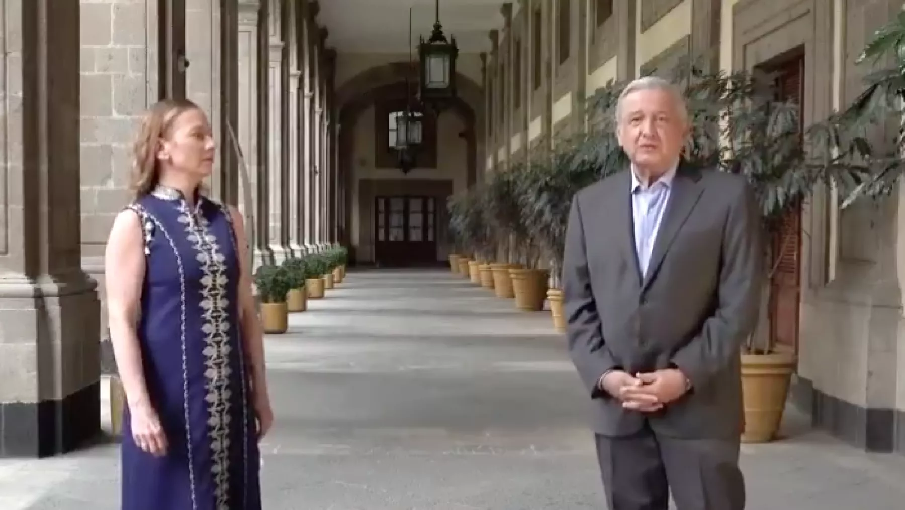 felicitacion-amlo-10-de-mayo.jpg