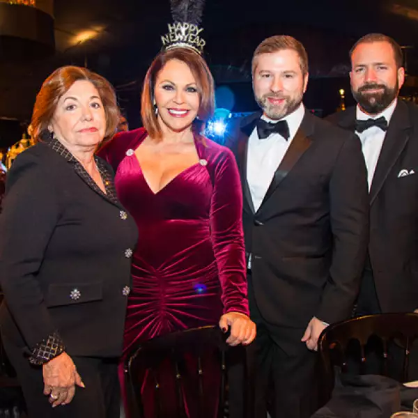 Anicia Machado,María Elena Salinas,Ray de León,Manuel Machado