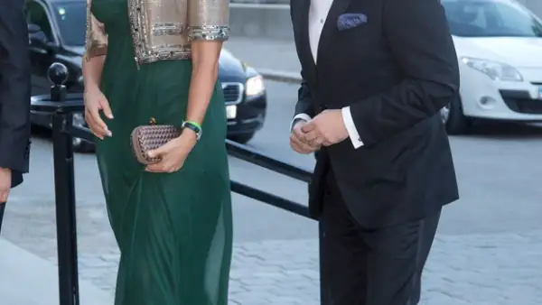 A dos semanas de que se anunciara su embarazo. la princesa lució su pequeña pancita durante los festejos por los 40 años en el trono de su padre, el rey Carlos Gustavo.