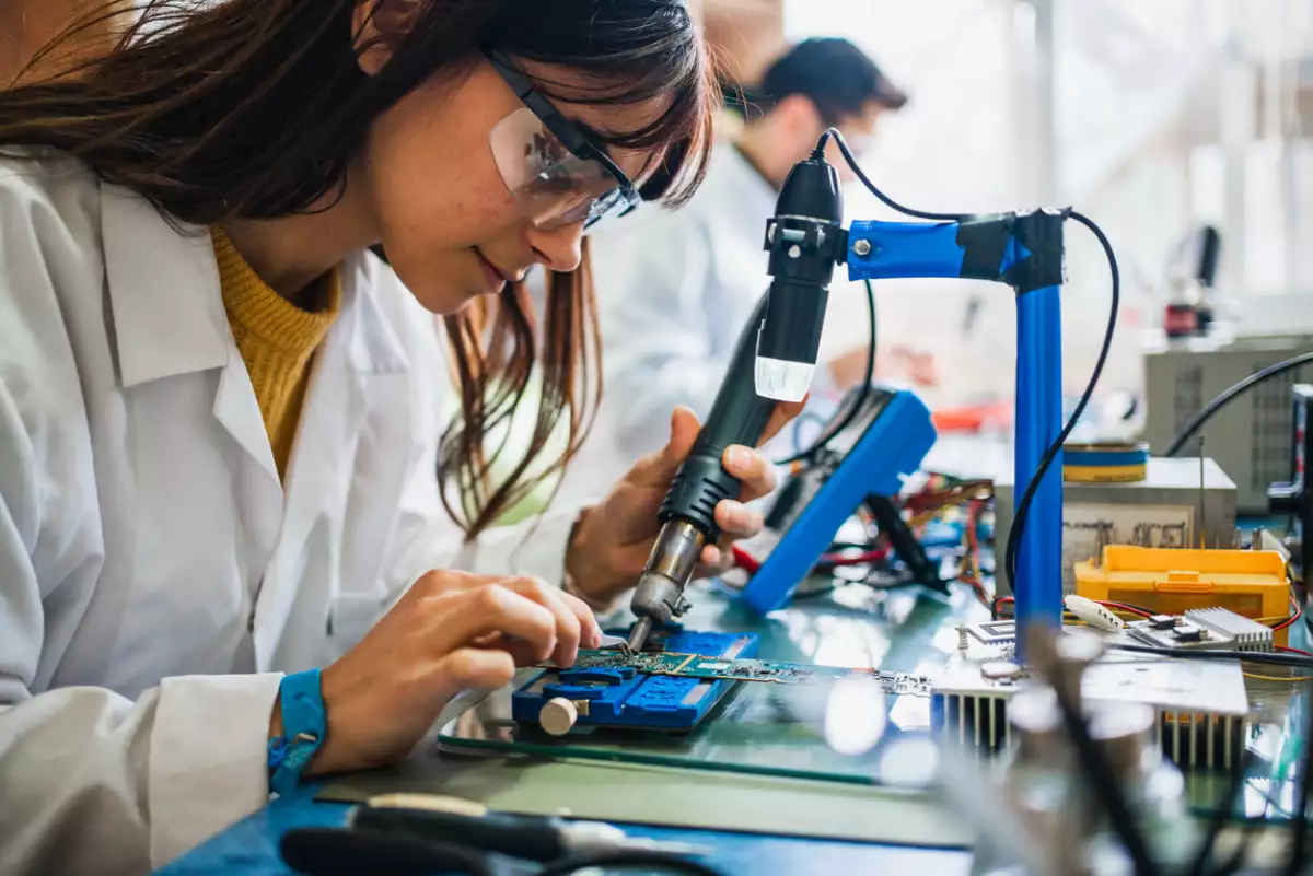 Carreras del futuro: el plan de México para formar talento STEM y fortalecer su industria