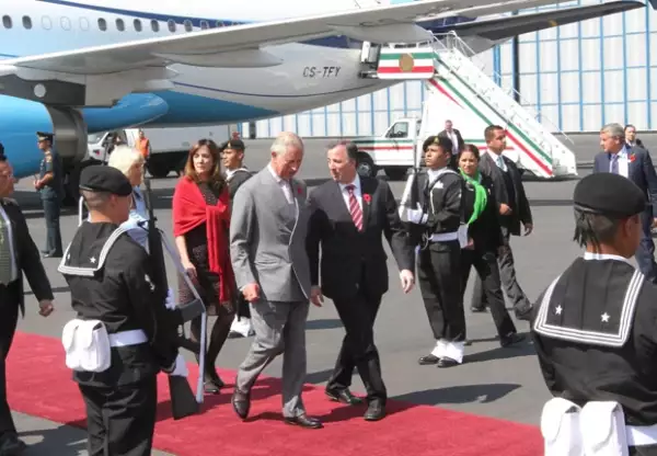 Fue el secretario de Relaciones exteriores del gobierno de la República quien los recibió.