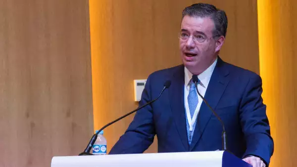 CIUDAD DE MÉXICO, 28NOVIEMBRE2017.- Alejandro Díaz de León fue designado por el Presidente de México Enrique Peña Nieto para ser el nuevo gobernador del Banco de México, tras la salida de Agustín Carstens, quien dejará el cargo para dirigir el Banco de Pagos Internacional (BPI) en Basilea, Suiza. Díaz de León estará a cargo durante sesis años, como lo estipula el artículo 28 de la Constitución. En la imagen el antes sub gobernador de Banxico en un foro el 15 de junio de 2017. 
FOTO: MOISÉS PABLO /ARCHIVO/CUARTOSCURO.COM
