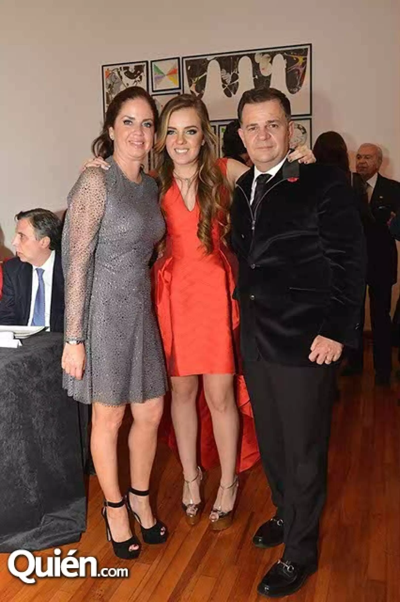 Claudia Ramírez,Renata Richter y Ulrich Richter.