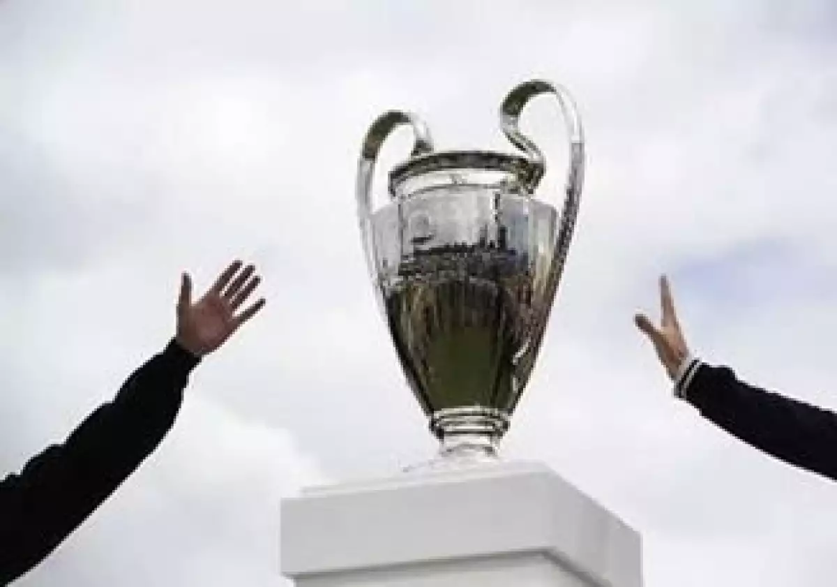 La UEFA dijo que los ingresos del patrocinio serán destinados al desarrollo del fútbol. (Foto: Reuters)