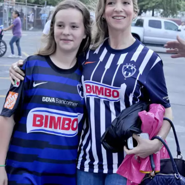 Valentina Salvador y María Isabel de Salvador