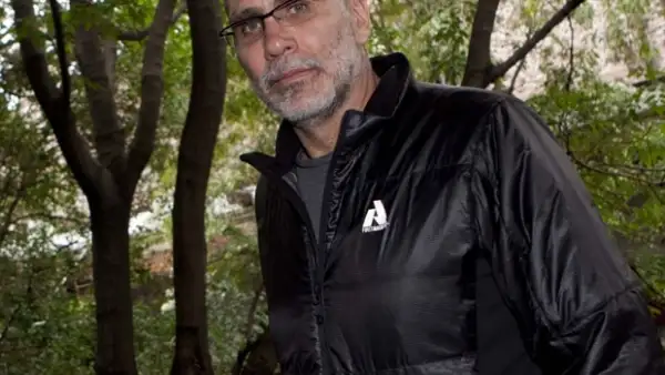 El escritor y director Guillermo Arriaga será jurado en el prestigiado evento de cine, a celebrarse en esa localidad de España.