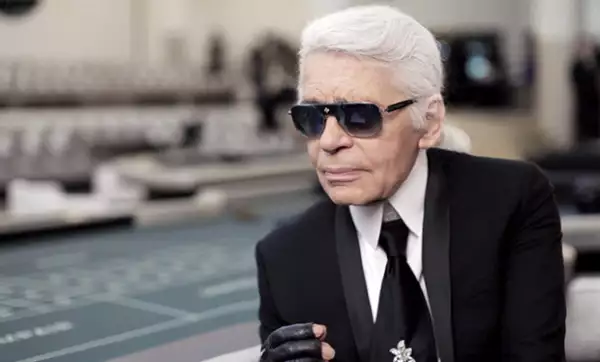 Karl Laggerfeld y sus shades de la marca