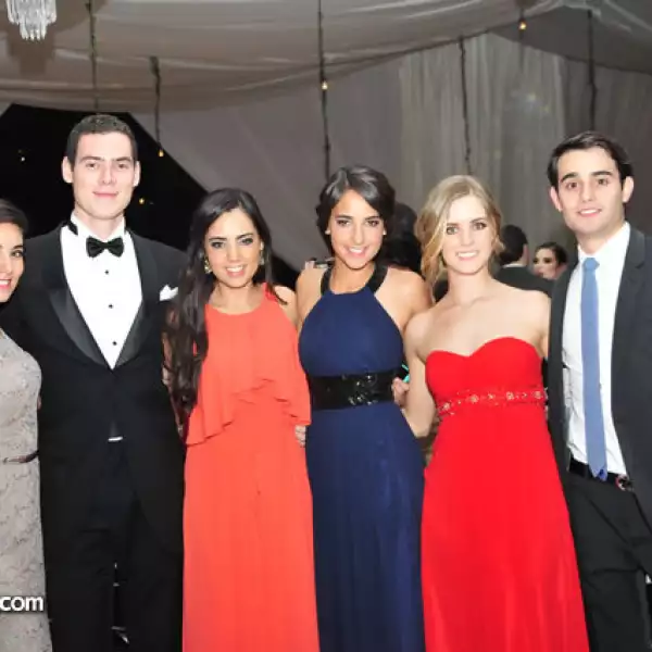 Isabel Villaseñor, Alejandro de la Torre, Daniela y Lorenza Villaseñor y Sofía y Enrique Pérez