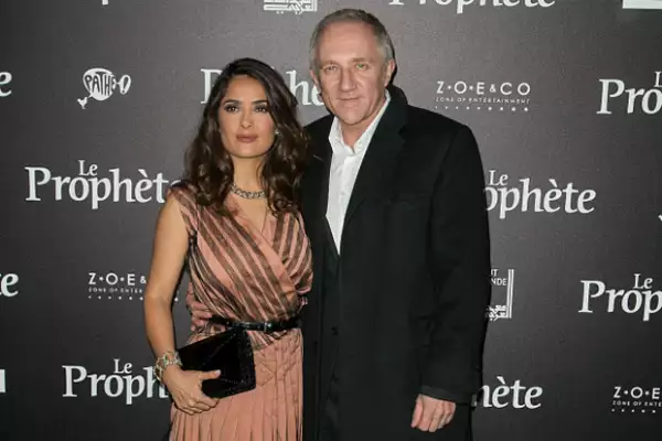 Asimismo reveló que su esposo es un gran pilar en su vida tanto personal como profesional, por lo que aparecen juntos en cualquier lado, como aquí, en la premiere de la cinta Le Prophète en París.