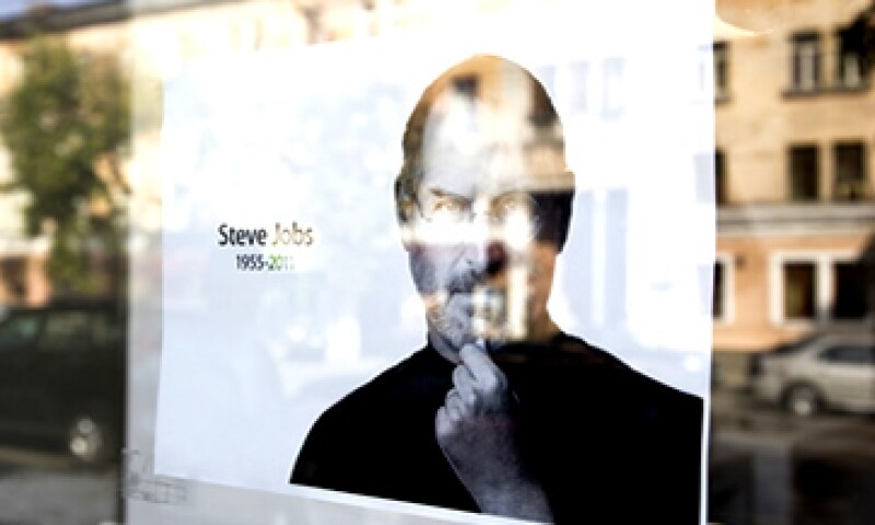 En el artículo para Time, el autor describe el día en que Steve Jobs le propuso la idea del libro. (Foto: Reuters)