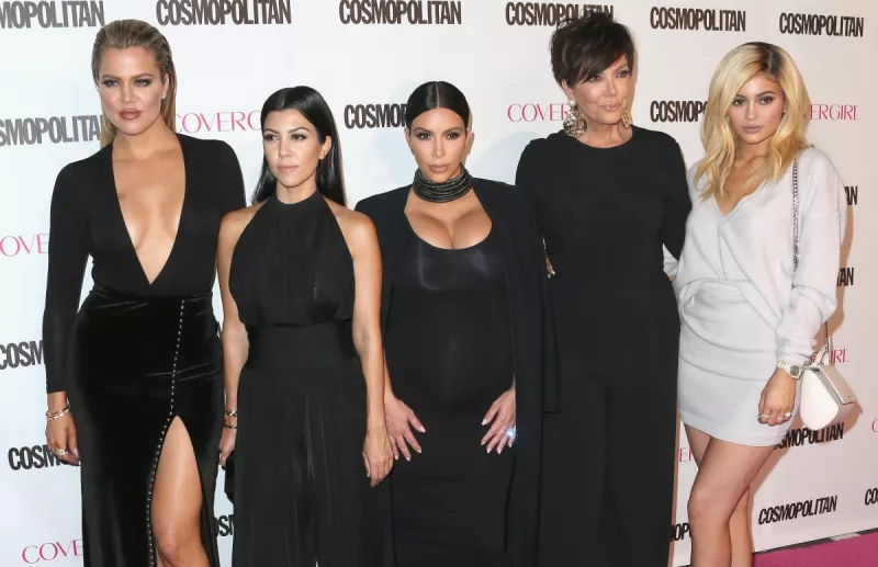 Khloé, Kourtney, Kim Kardashian y Kris y Kylie Jenner