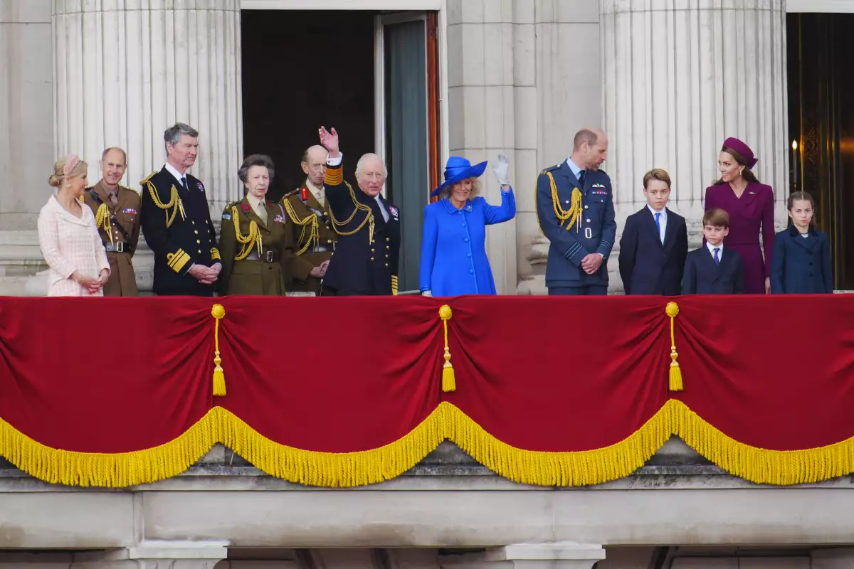 The Royal Family Watch Military Procession To Mark The 80th Anniversary Of VE Day
