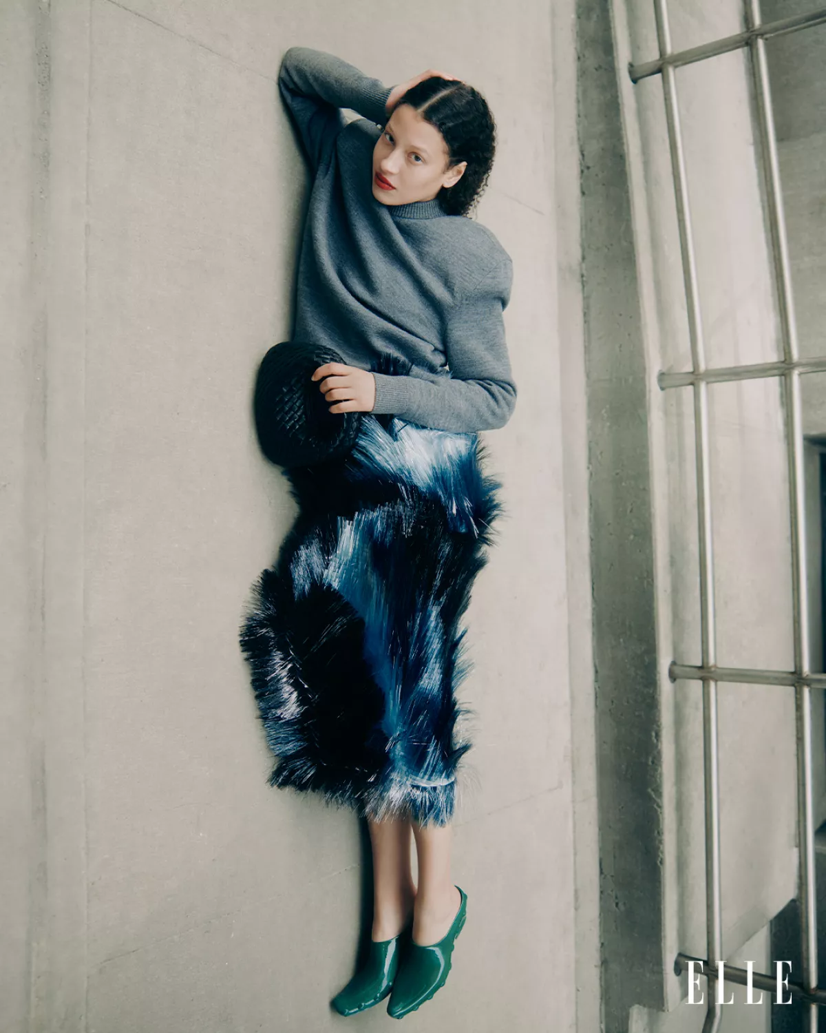 ELLE-BV-286-03.jpg