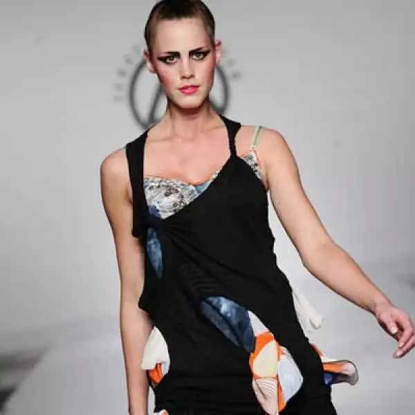 IDM Pasarela Cesar Arellanes