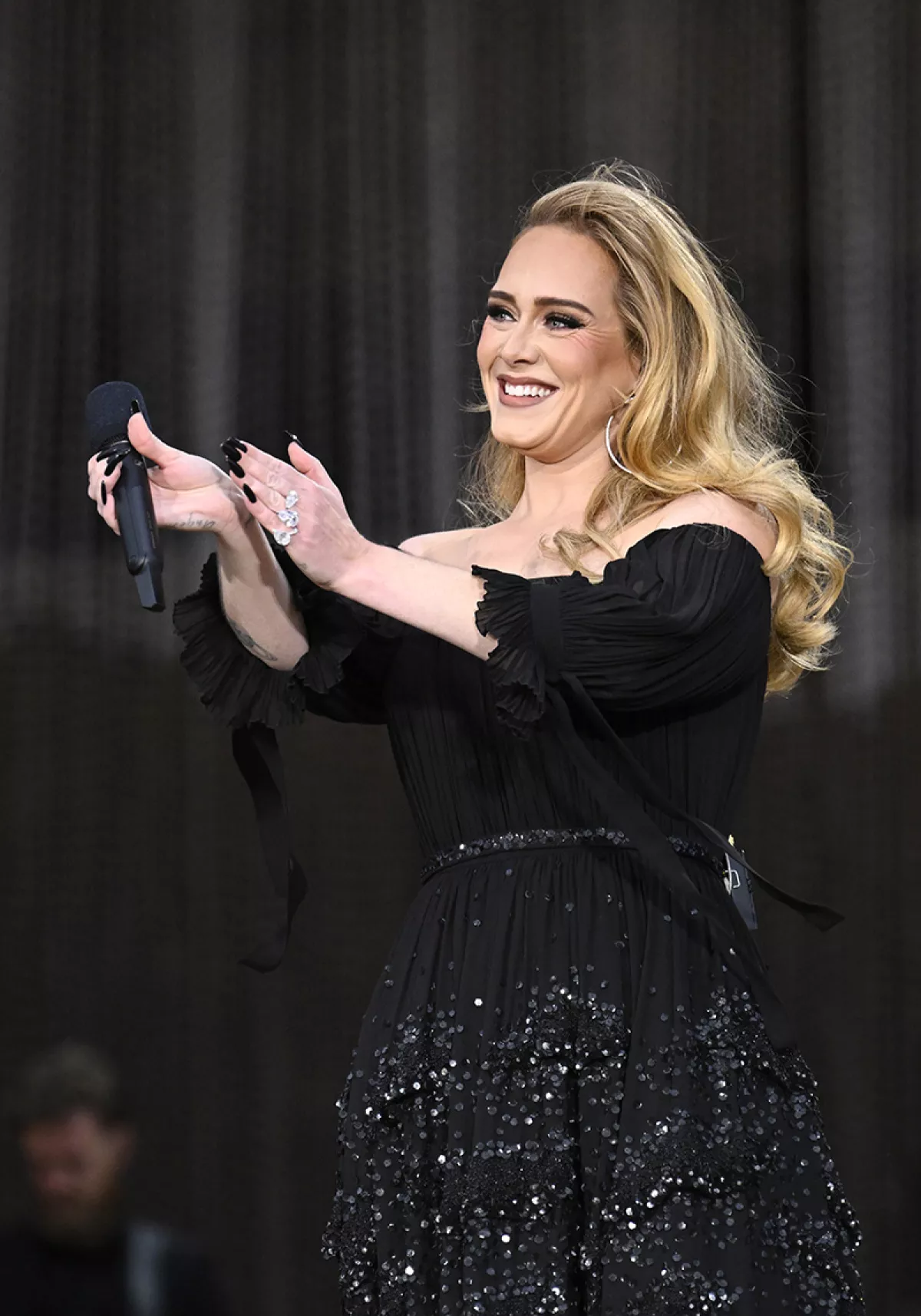 Adele regresa a los escenarios 